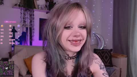 Lolly online show from February 19, 7:51 am