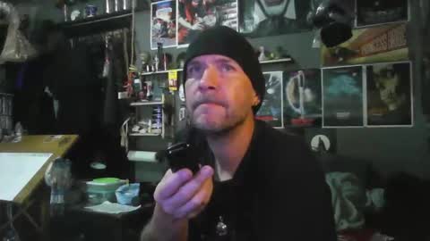 That guy online show from April 10, 3:50 pm