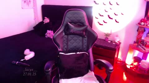 Queen.  Help me reach 100 thumbs up  online show from January 27, 9:00 pm