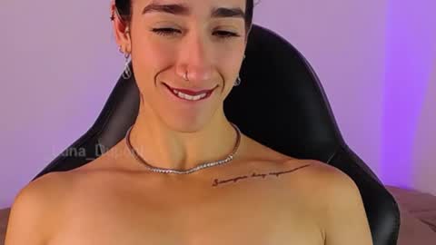  Luna  online show from April 28, 8:07 am