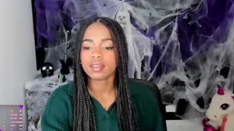 Snapshot of _marcela_22 chatting on October 19, 9:47 am MARCELA online show from October 19, 9:47 am