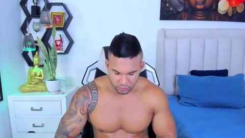 Snapshot of _matthew_santos_ chatting on October 15, 8:31 pm _matthew_santos_ online show from October 15, 8:31 pm