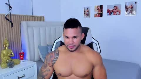 _matthew_santos_ online show from April 21, 1:53 am