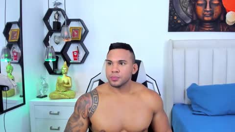 Snapshot of _matthew_santos_ chatting on September 30, 12:21 am _matthew_santos_ online show from September 30, 12:21 am