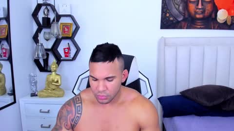 Snapshot of _matthew_santos_ chatting on September 13, 2:25 am _matthew_santos_ online show from September 13, 2:25 am