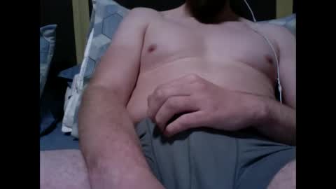 Snapshot of _maverick1985_ chatting on December 4, 11:19 pm _maverick1985_ online show from December 4, 11:19 pm