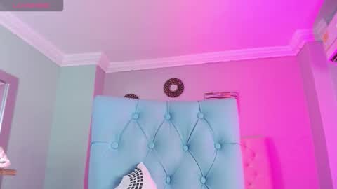 Paula online show from February 24, 11:35 am