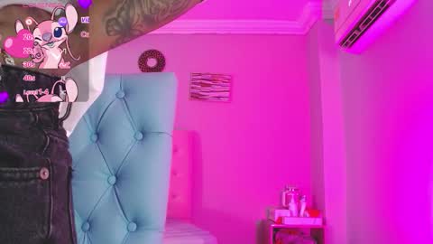 Paula online show from February 5, 11:36 am