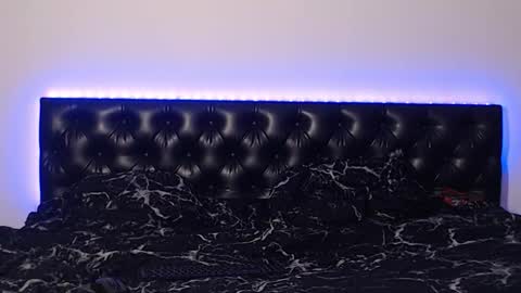 mikey and mia online show from October 8, 5:30 pm