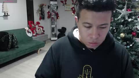 Panda  online show from December 5, 2:33 am