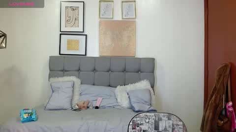 _naomi_s online show from March 12, 2:32 pm