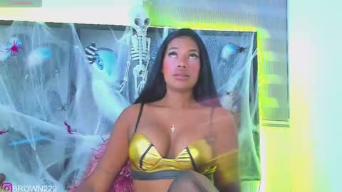 naomi brown online show from October 22, 4:15 am