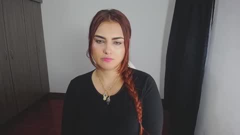 Snapshot of _ninahot chatting on February 17, 11:43 pm Nina  online show from February 17, 11:43 pm