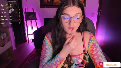 Snapshot of _peach__ chatting on January 26, 1:20 am violeta ig  online show from January 26, 1:20 am