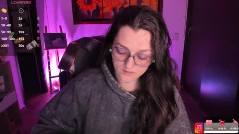 Snapshot of _peach__ chatting on January 12, 2:35 am violeta ig  online show from January 12, 2:35 am