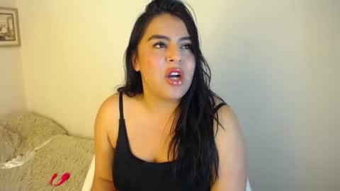 Laura online show from August 6, 1:03 am