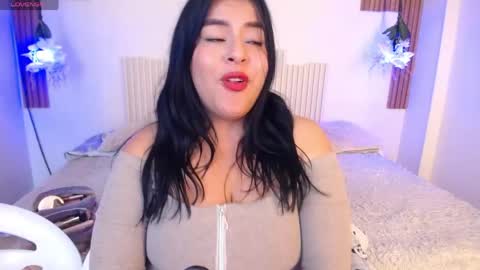 Laura online show from April 29, 10:58 pm