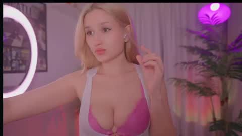 Eva online show from June 19, 10:49 pm