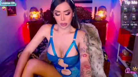 Hi my name is selinaim glad to meet everyone here  online show from July 18, 4:47 am