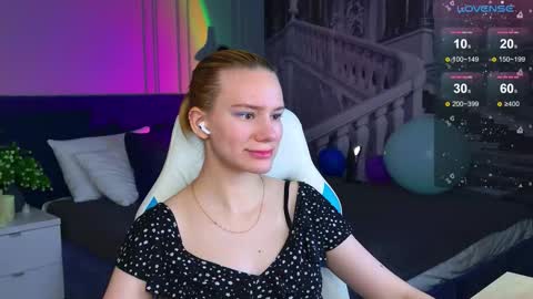 im Amy online show from December 3, 6:47 am