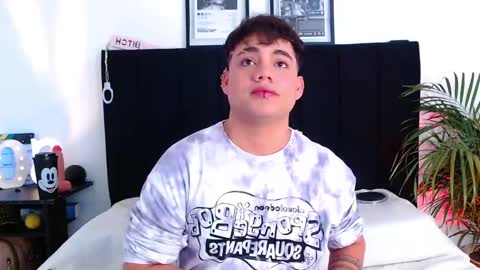 Sam online show from November 25, 8:07 pm