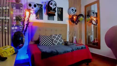 SAMANTHA FOX online show from October 12, 11:58 am