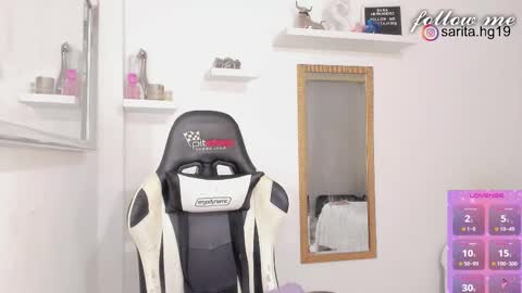 Snapshot of _sara_hernandez chatting on October 21, 10:31 am Sara  intagram online show from October 21, 10:31 am