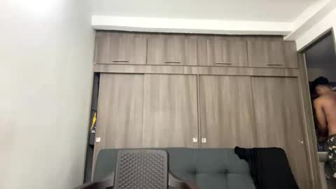 Juan Pablo-independent model online show from April 14, 5:22 am