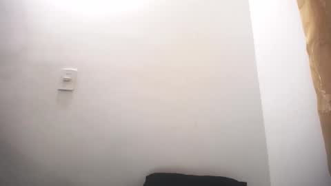 Juan Pablo-independent model online show from March 6, 2:41 am