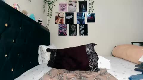 Abbie online show from February 19, 8:19 pm