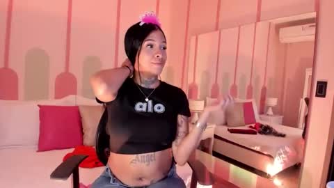 Sharlot online show from November 21, 2:48 pm