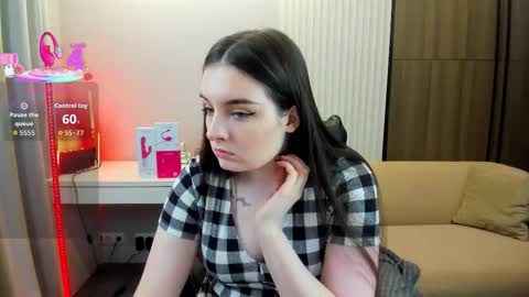  Shy Jenny  online show from December 17, 1:01 am