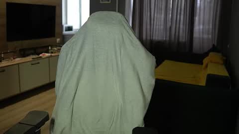 OLIVERpvt is open online show from February 3, 6:22 am