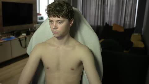 OLIVERpvt is open online show from April 8, 1:14 pm