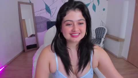 Stephania online show from February 3, 7:42 pm