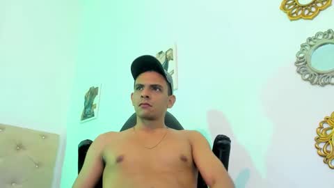 Snapshot of _tarek_ chatting on October 10, 4:24 pm _tarek_ online show from October 10, 4:24 pm