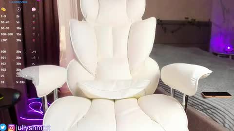 Julia online show from April 15, 4:16 am