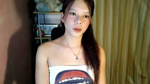 _urpetitegirl online show from June 13, 8:30 pm