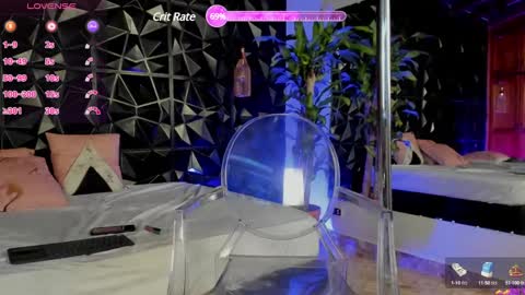 Snapshot of _valentina_69 chatting on January 15, 3:11 am _valentina_69 online show from January 15, 3:11 am