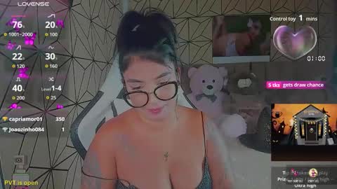 Snapshot of _vane_lopez chatting on October 22, 7:15 pm vane online show from October 22, 7:15 pm