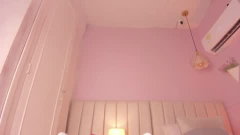 _wendy_x online show from May 7, 11:39 am