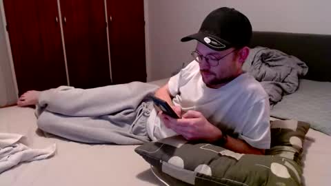 _whoisthatguy_ online show from February 1, 12:46 pm