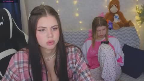 Fiona and Wayne online show from March 1, 5:28 pm