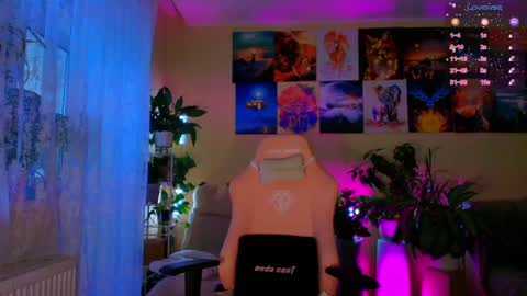 Enni online show from January 11, 7:47 am