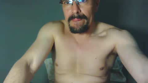 _yjesneth2011 online show from October 7, 1:01 am