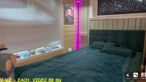 YourSecretCrush online show from May 29, 7:39 am