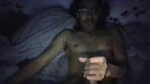 Snapshot of a33lover69 chatting on December 31, 8:15 am a33lover69 online show from December 31, 8:15 am