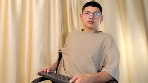 alejo online show from January 15, 4:04 am