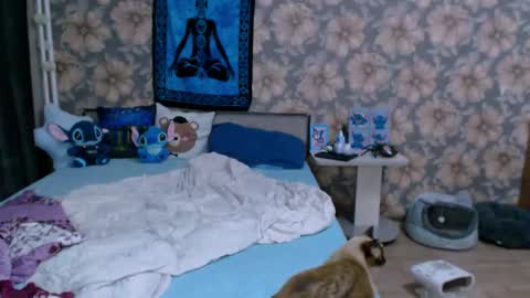 Alice online show from October 4, 1:03 am