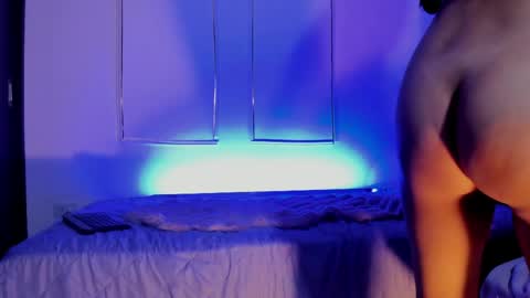 andrea online show from May 25, 5:13 am